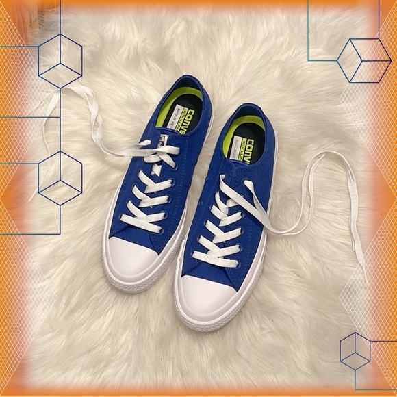 💕NWT Blue Converse Low Top Sneakers💕 - Picture 3 of 9